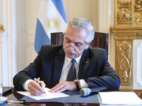 FAC1C3B2-D7F6-4DA9-BBD8-6D0BCBEB2525