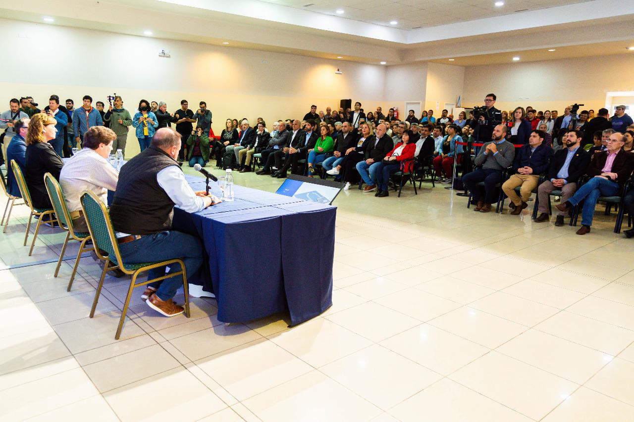 6BF8A54B-0DB7-4BEF-ABE2-A962ACDE4E8D