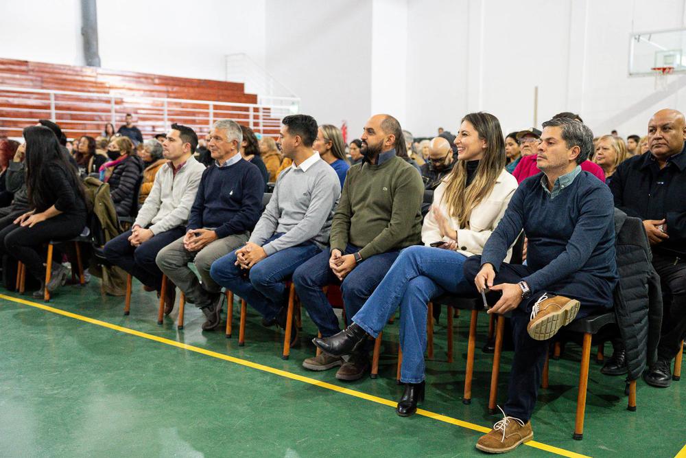 CE2B9A02-8A90-4390-BFF9-ECA744D9351C