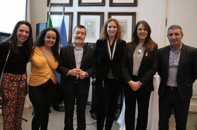 7B18E854-D4CA-4C5E-97A1-672C2534B34E