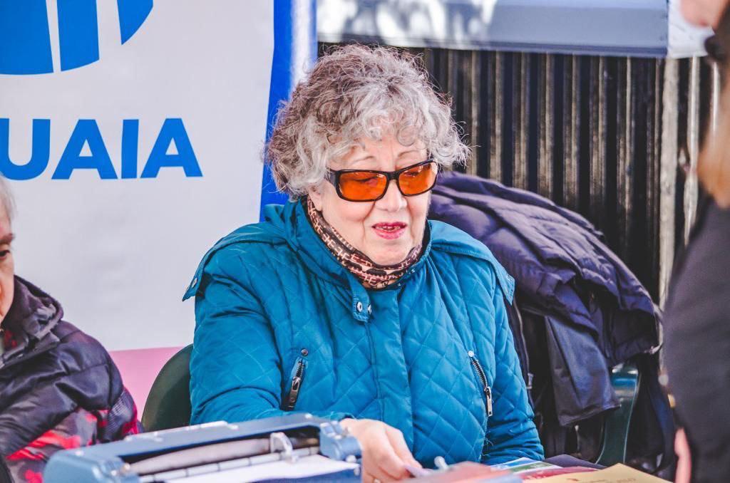 65FA9DDB-F87E-4775-8AC1-1B613CD75625