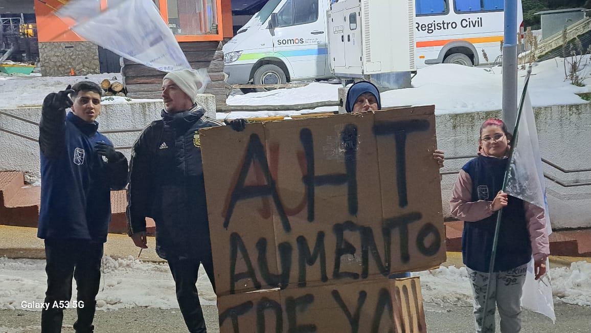 2ea363bc-90ff-48c0-b2f8-2f09f49c617e