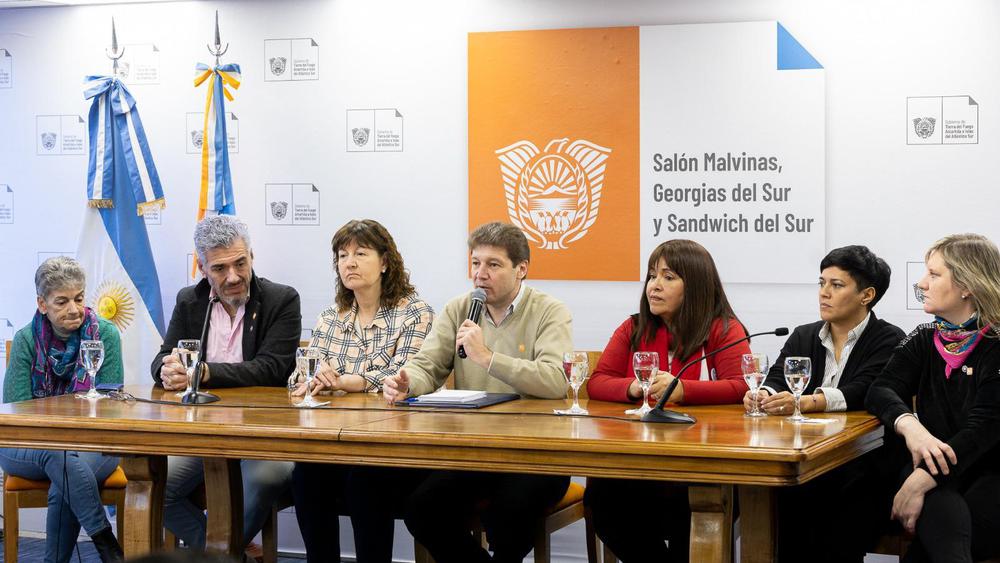 E0DFF7F3-72E0-4EB3-9595-0C67D31128E0