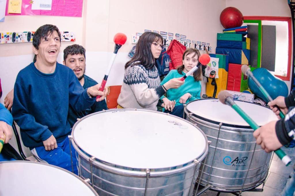 E4EABE1B-16D6-41A3-90B1-DEE48D77C7A3