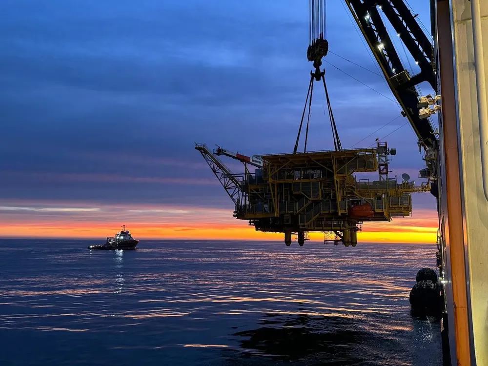 c834dcea-bea7-4d54-b4cf-debfa97c9c4f