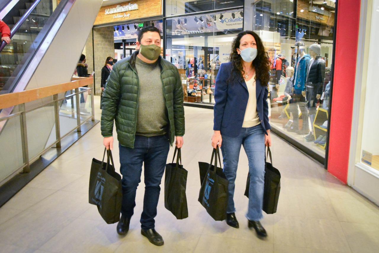 5f05f8a8daebff7020b45046