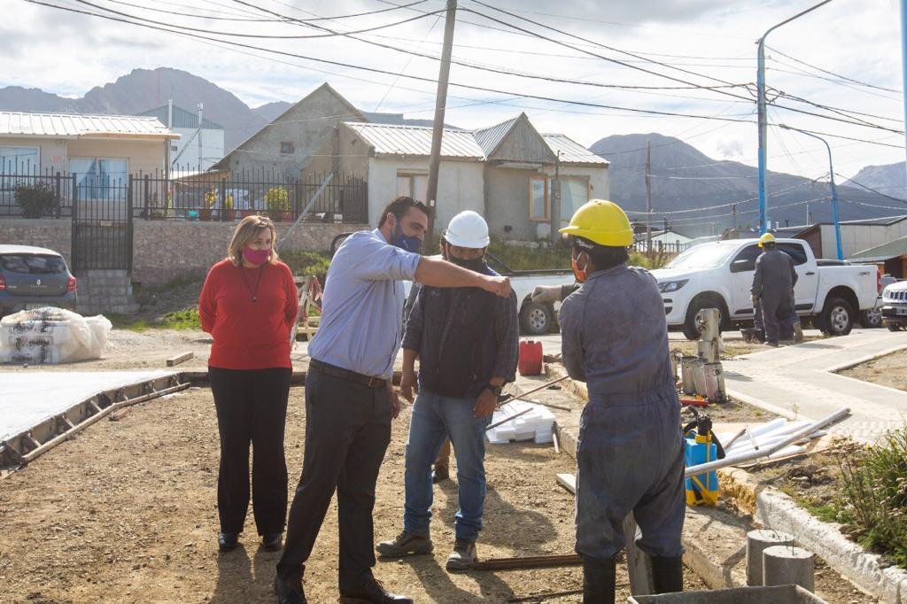 604399c7b8179ca96b7502bd