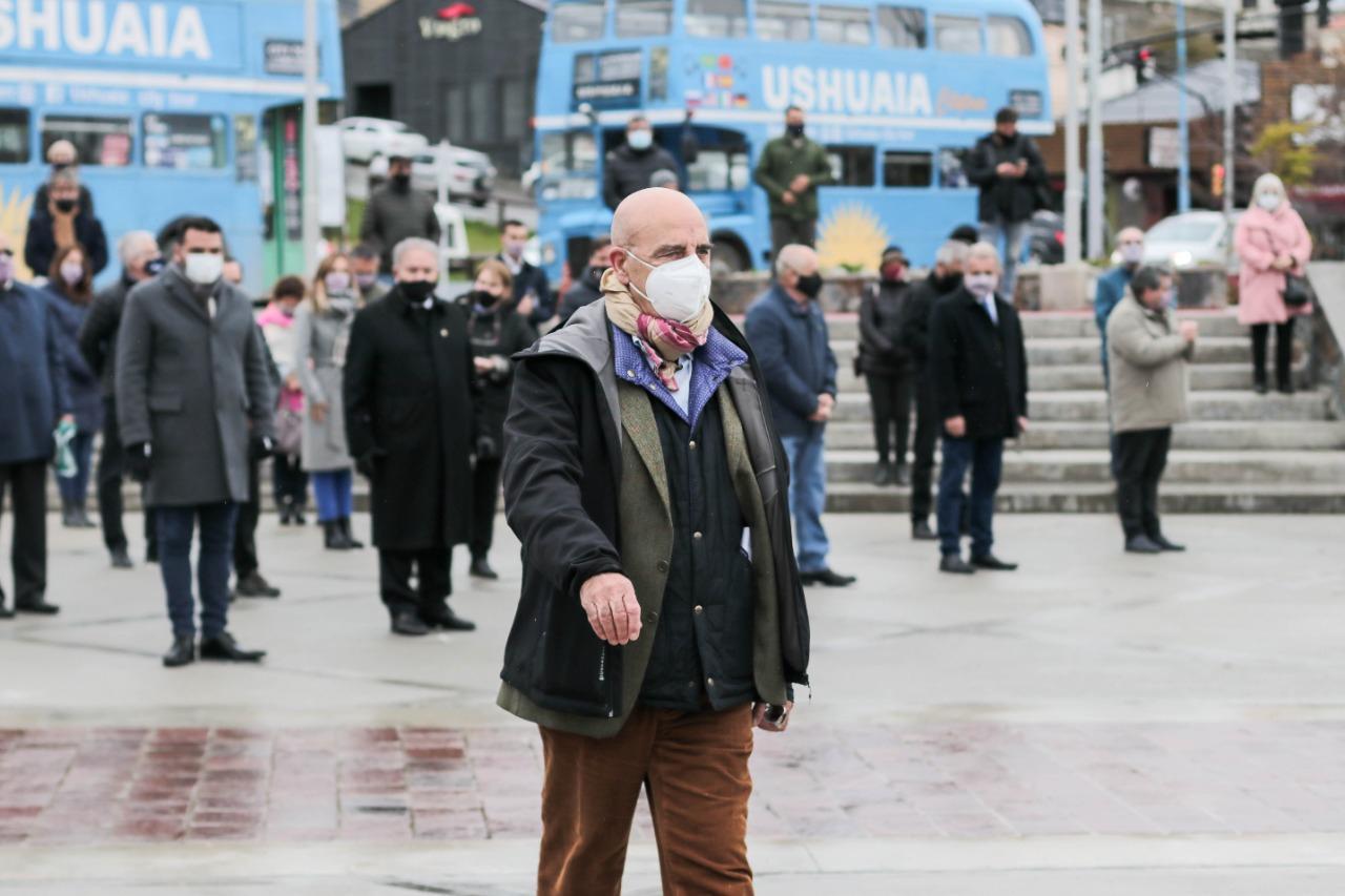 60873756e44317f50de8a150