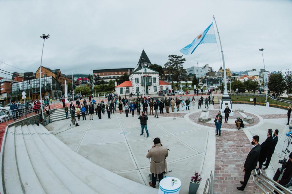 5fcfe97b716e85071d7aa4df