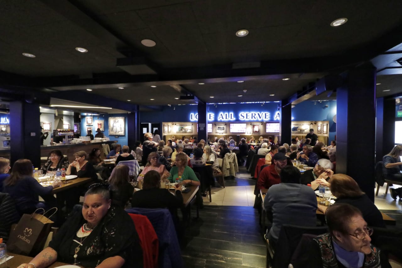 cierre con adultos mayores