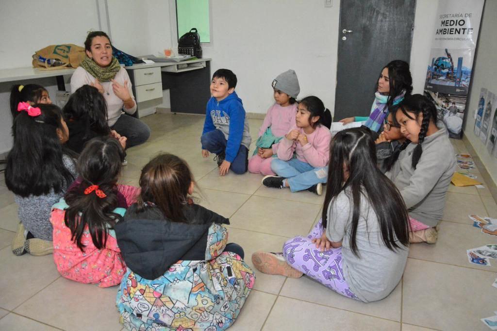 1DF79E51-DBD6-4A1E-82E7-0F200D965386