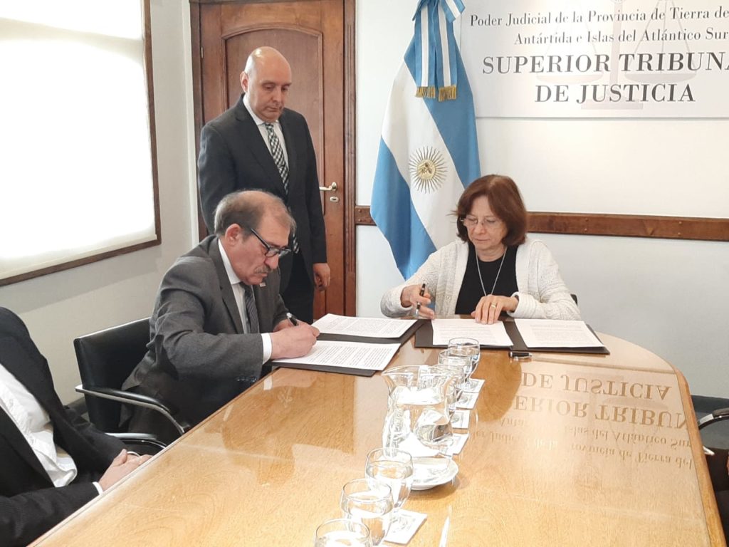 Firma-de-convenio-1024x768