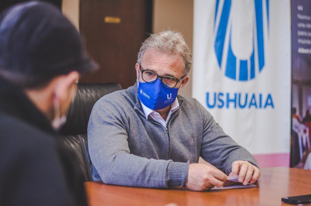 611eae71e57d9bd445ad6048