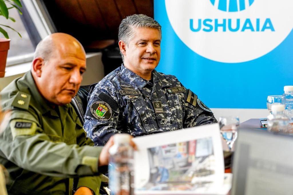 6AEE6192-50E7-4B48-BBD1-3F57AE14A404