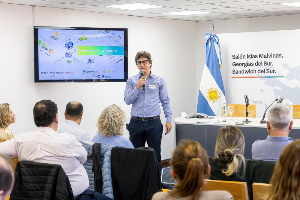 b3a0377a-ddd0-4e87-9810-72c29d6c53ea