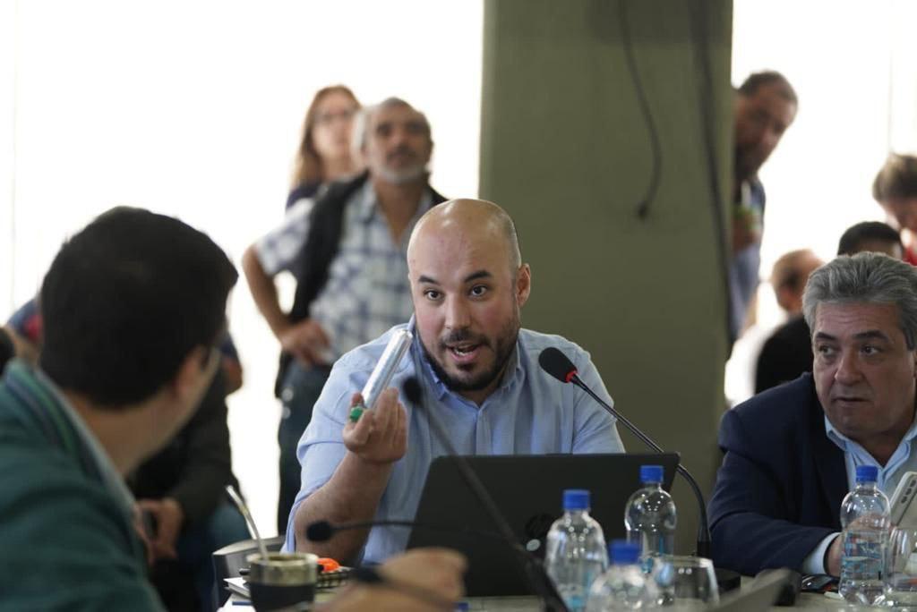 AB87F0F6-874D-4F03-836C-5114E742027C