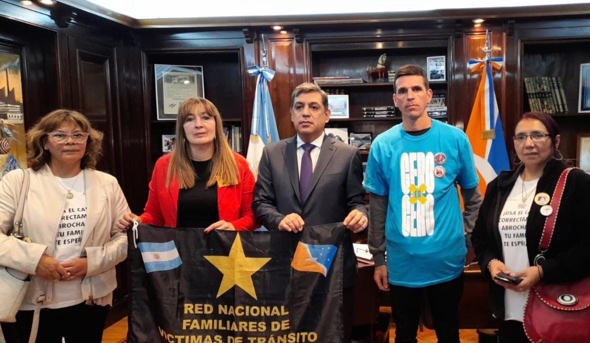 65FF6124-A417-463C-ABB1-C995E571EB7D