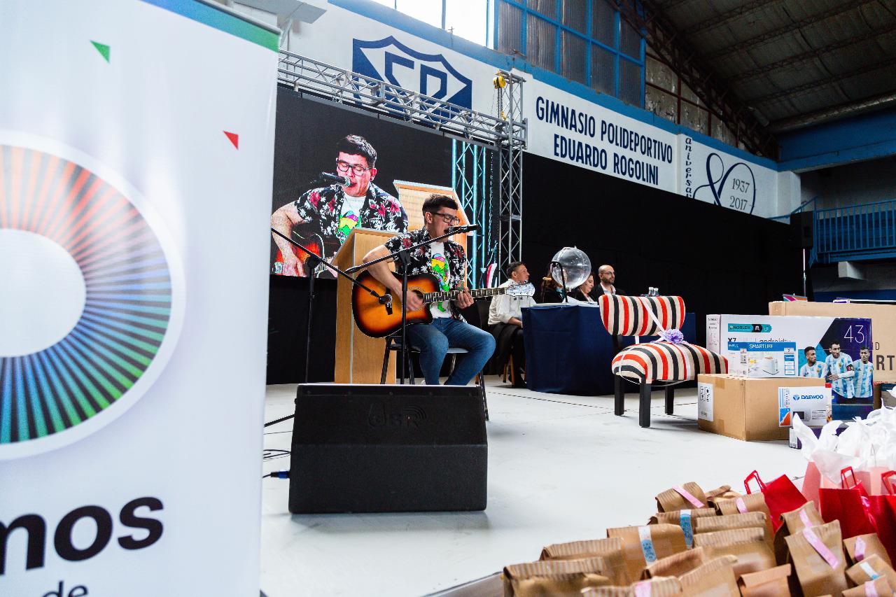 41E94ED2-F861-4DA9-8880-2A6A39599930