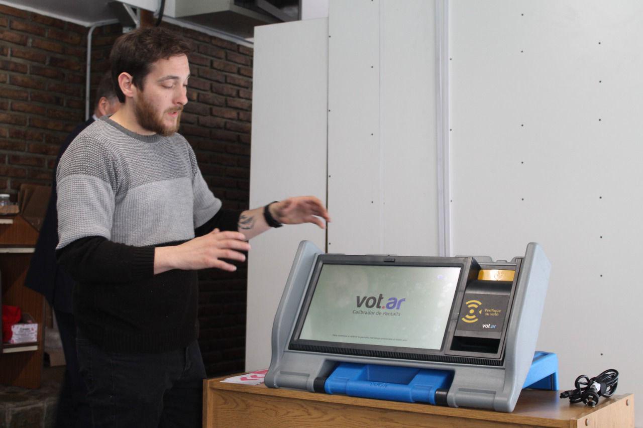 photo_5116330721814883106_y