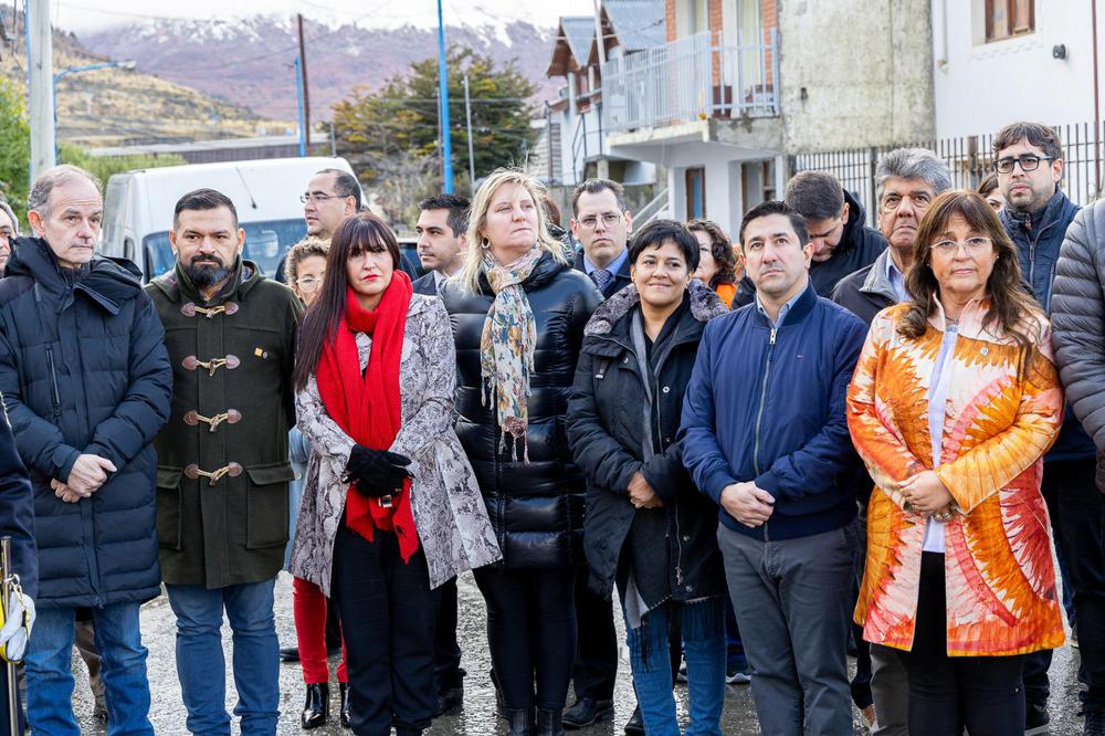 CA0AD553-255B-40B2-B5FD-672F0C229DA7