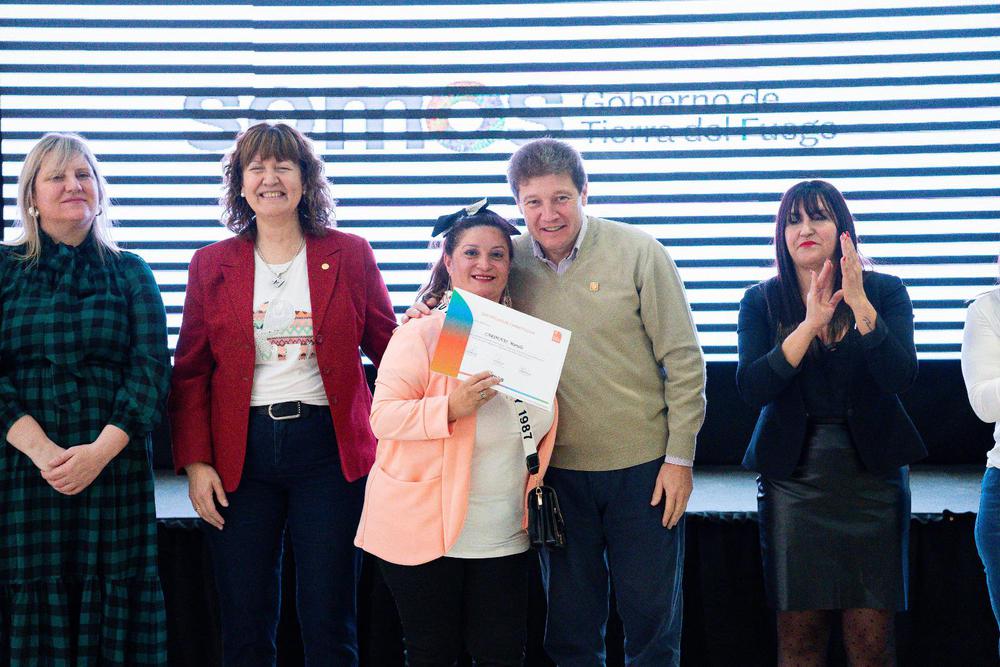 FCE28EF2-77FA-4E22-B0D6-667EDEF140A1