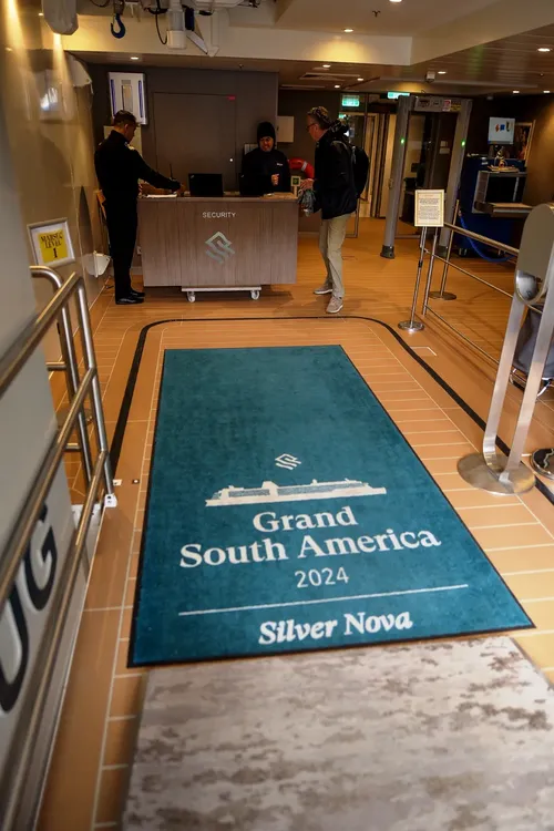 e60ba5c3-a246-49a7-96ce-7b6a7923c8a2