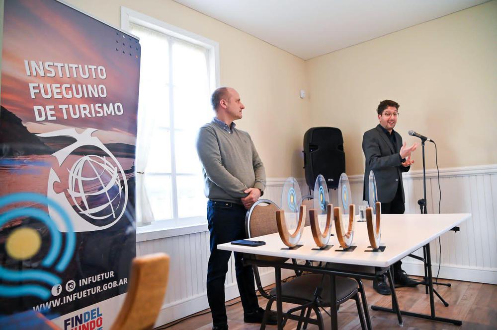 c0cf8f83-eee2-487b-abb8-bdd7020d78d2