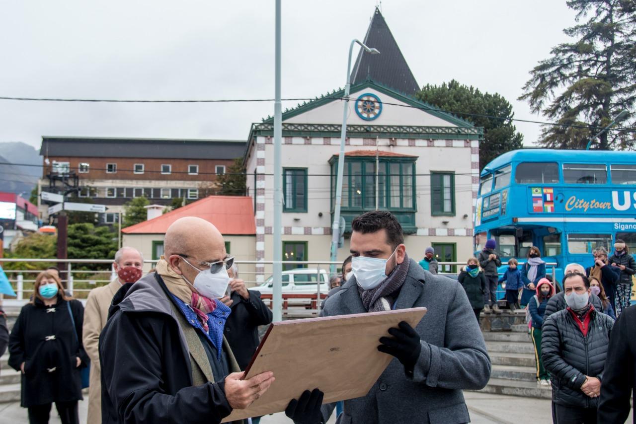 60873744e44317f50de8a14e