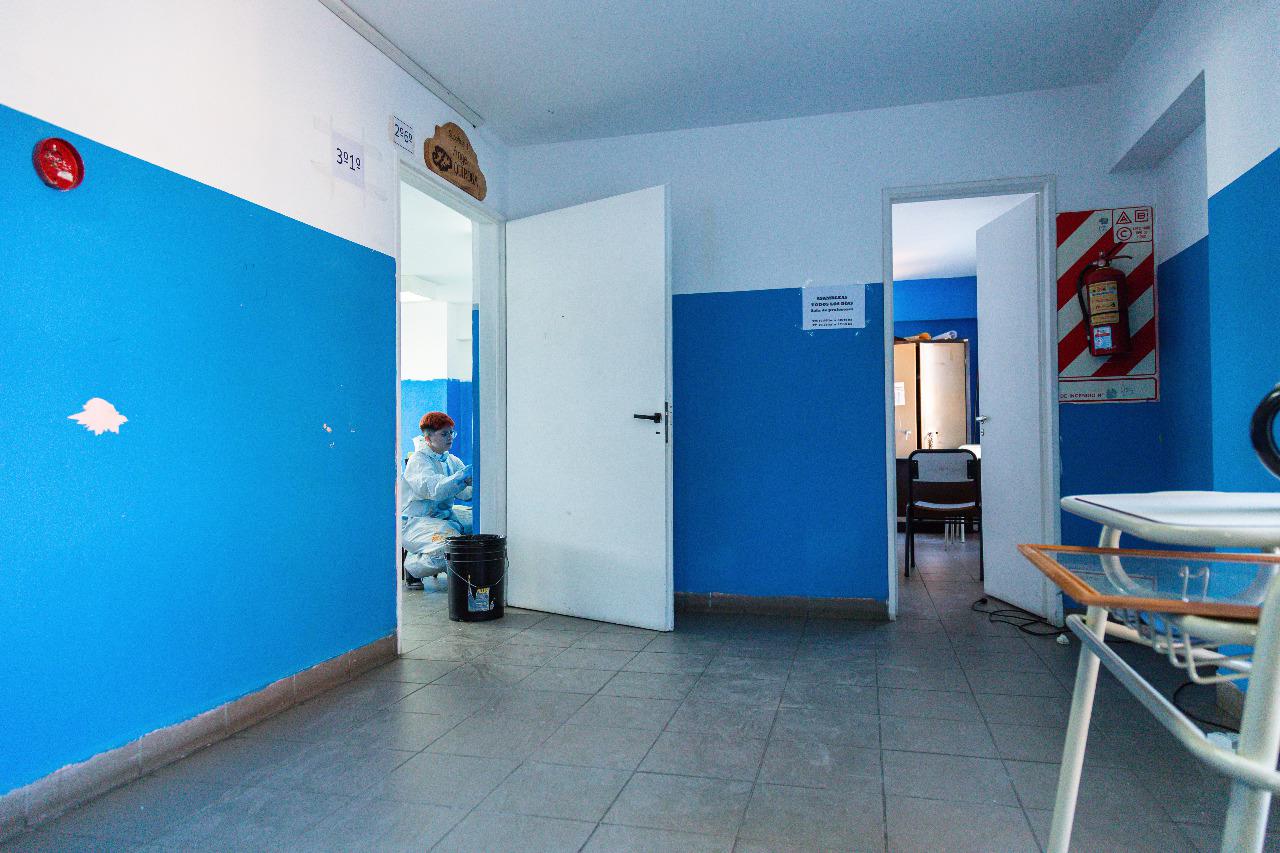 C7D3E898-21FB-4B82-A625-80FB097F4CB8