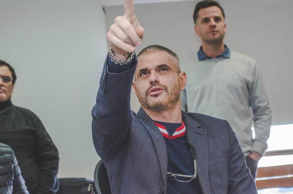 8BB2B17A-58A9-4FD6-9681-A5BC2AB1A8D6