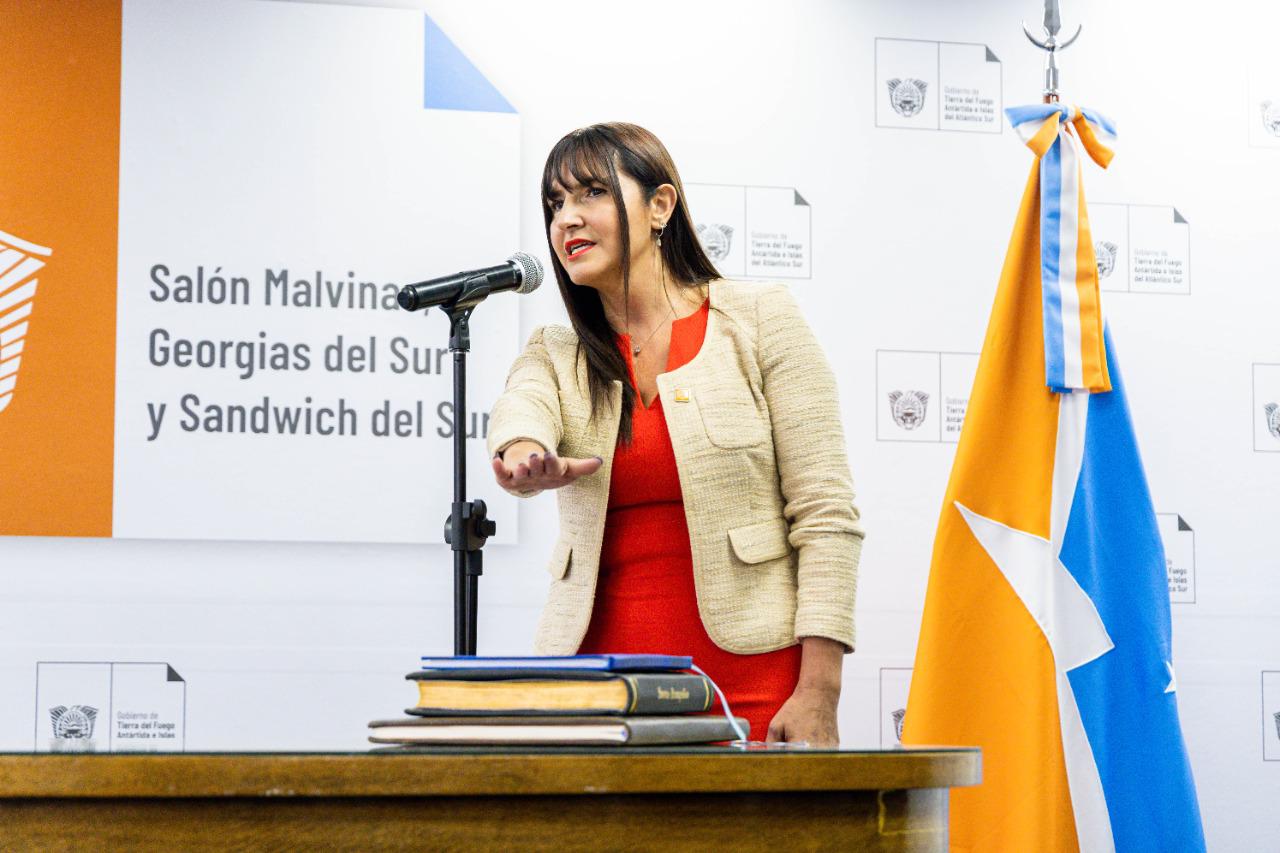 FB7B1053-41A6-4222-81A0-CA5B0B27FFE4