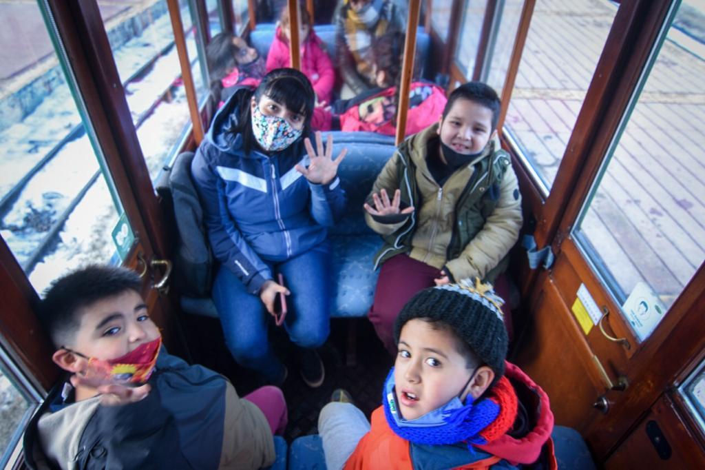 60d3c225ab11f3293adcd425