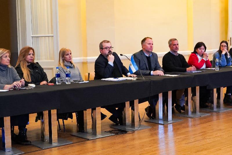 98ad1387-3e28-4453-8a45-8eb34c92154e