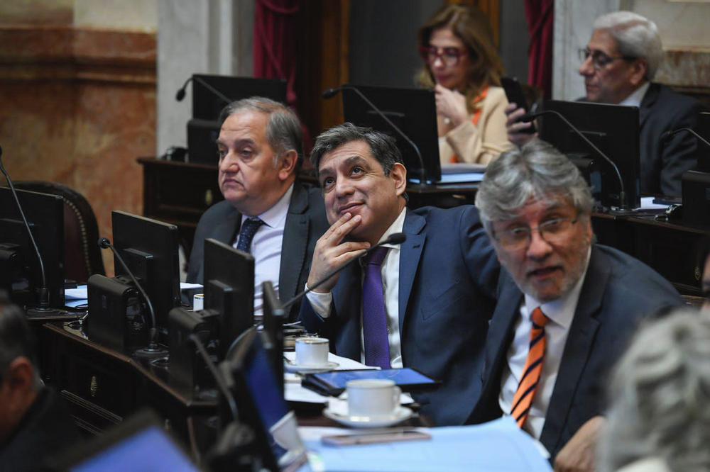 7371B808-ED0A-4DFD-B5D4-A58CB991D595