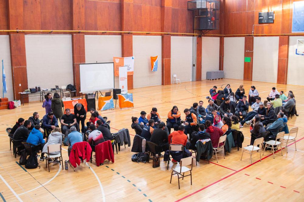 9c825c17-6738-476e-bba9-852d47f597de