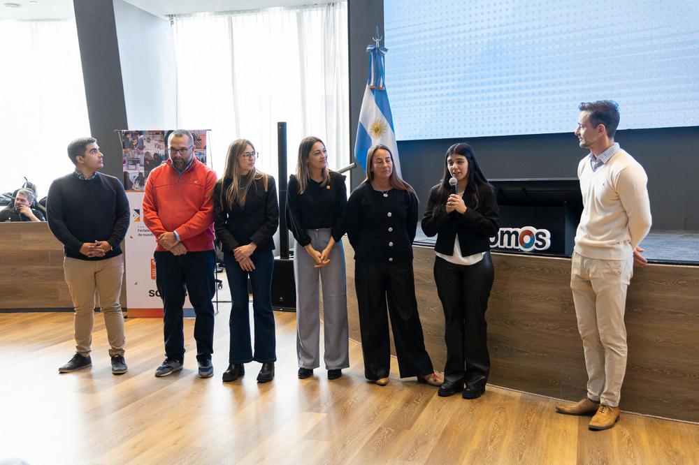 D0B145E6-CC30-4731-AED5-9759D7656644