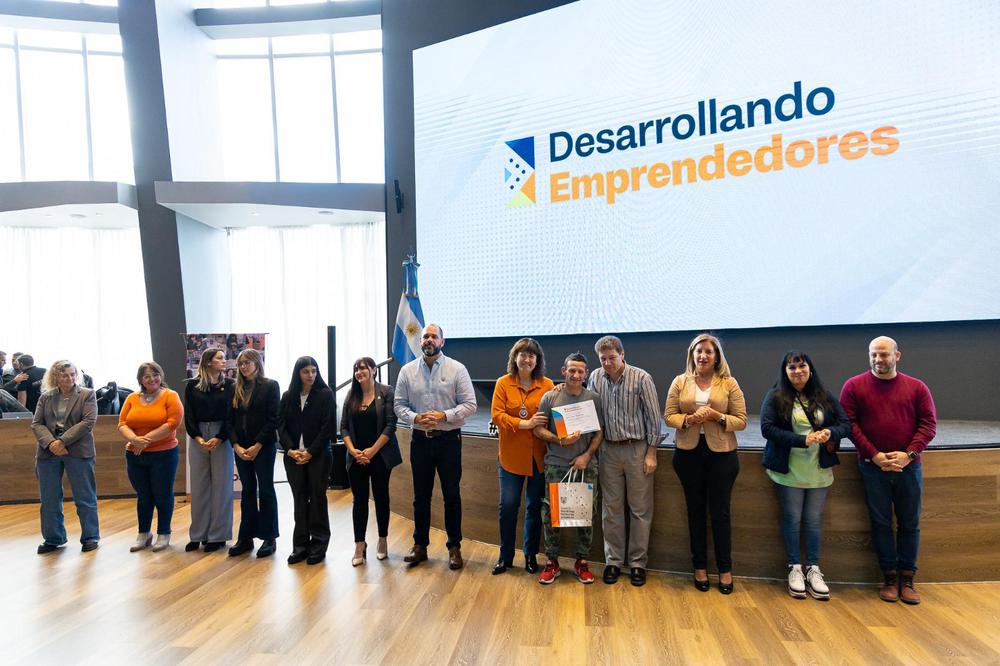 C1CAC91F-E2D8-43DF-A973-D98E9B482F76