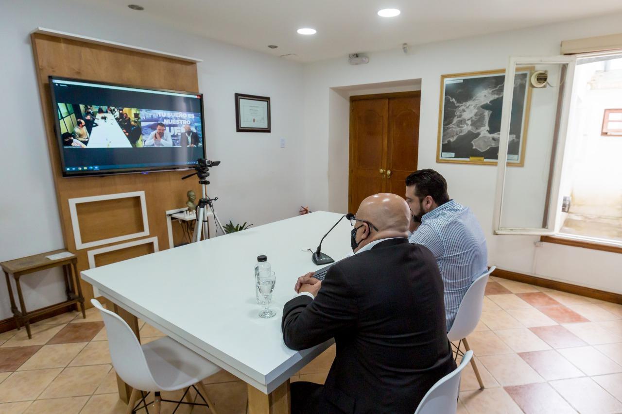 5fb7d03f3006b1a426e7a15e