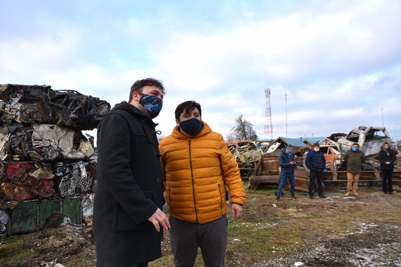 5efa5a2cc3af1fab5d436af5