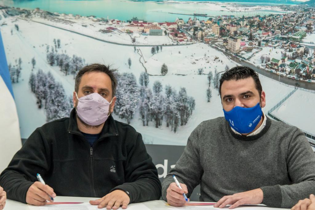 60e72bb906e862b33f58d8ad