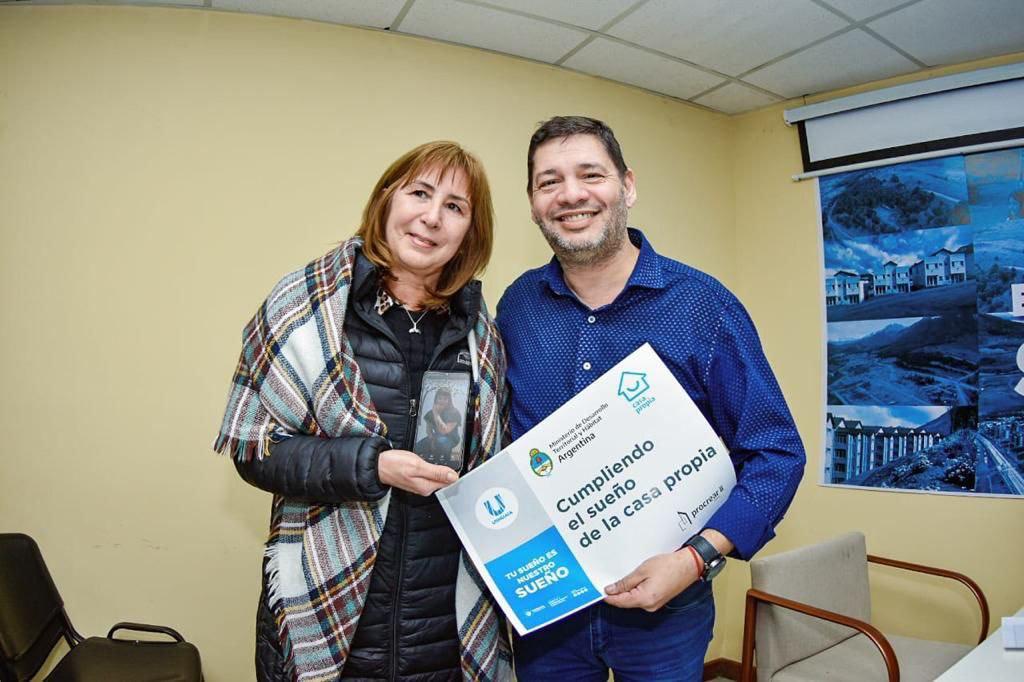 86C0183A-A2B8-48F2-A161-3F911E797C5A