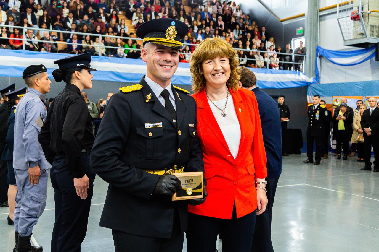 8D616E7B-FBC0-4E5D-B0BD-44624D714139