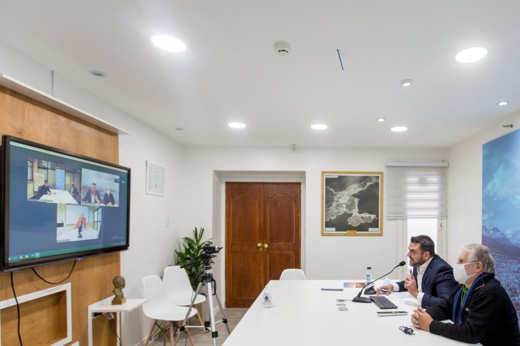 6081fbfff3bd000f1feb7b7b