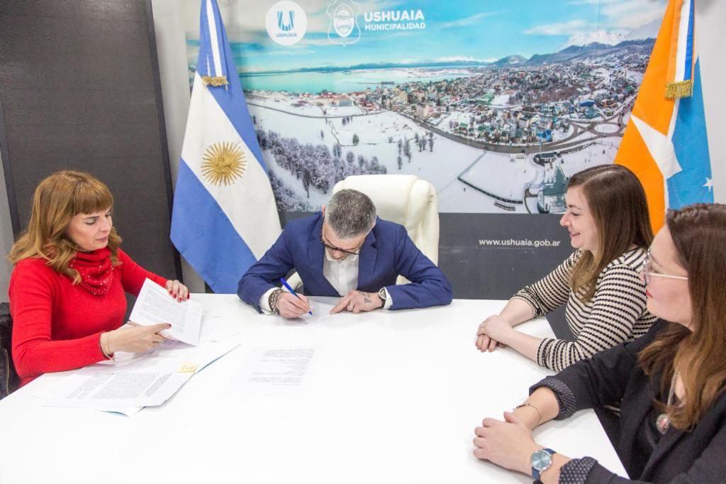 BE8BFC5E-49FD-41CF-86C0-BF92A72D8DDE