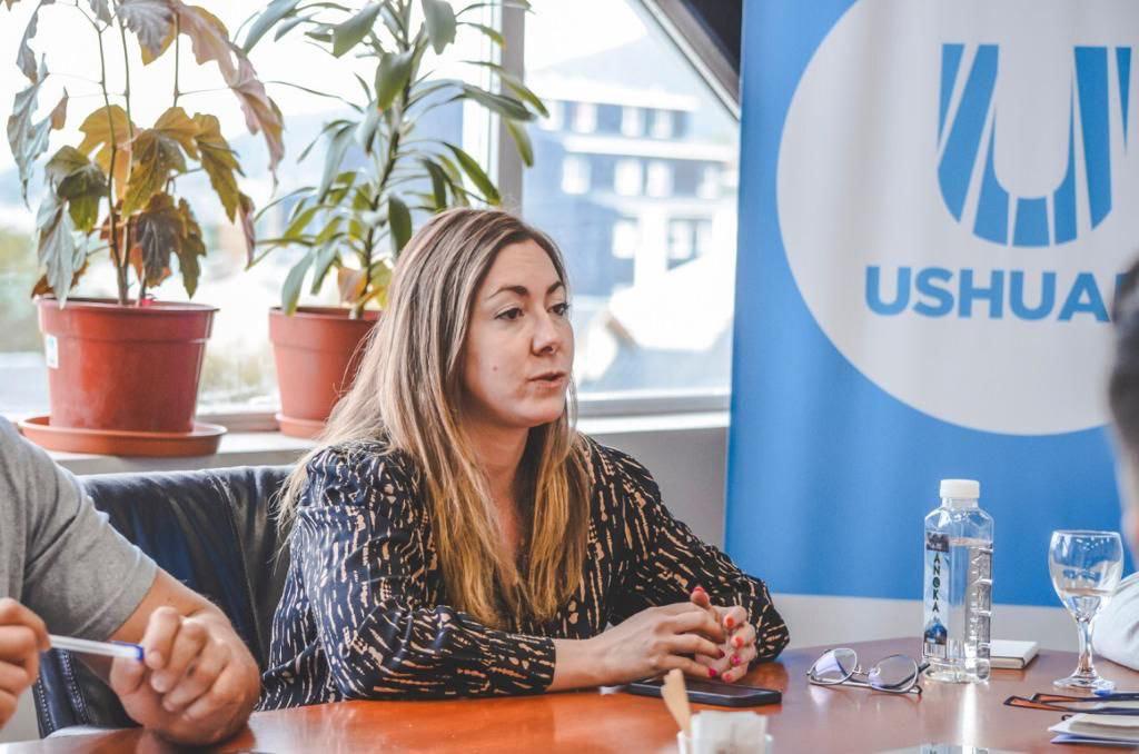 A5CE1CFF-E73E-44F9-A848-CFA4EC59F841