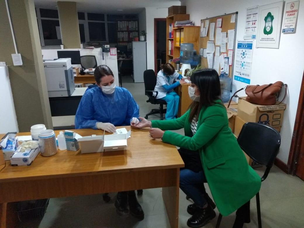 5ec6f77444307ec35d72c1de