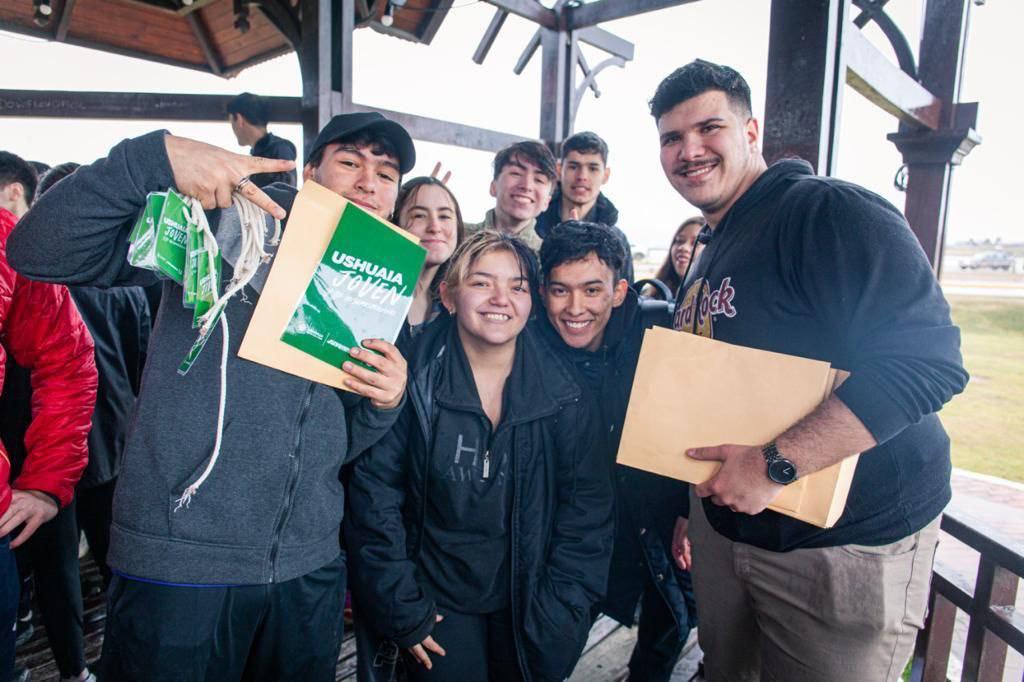 67AC2C97-3865-432B-AF5C-0A2F302B205C