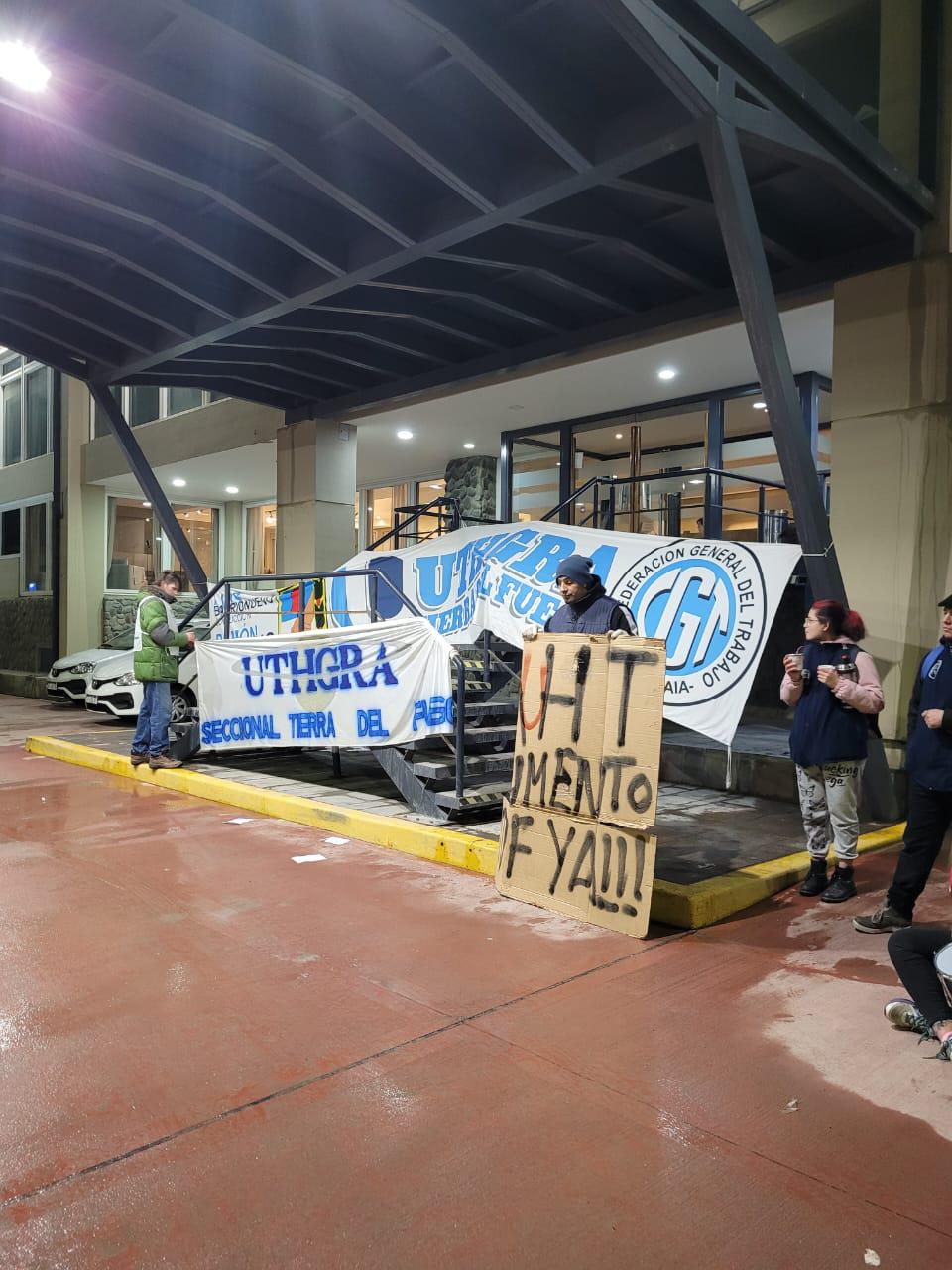 0b8b0813-463a-4fb9-aadb-8370a495d9f9