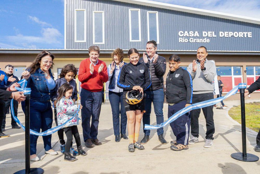 F14103CF-0E91-493B-8415-0D205162CB29