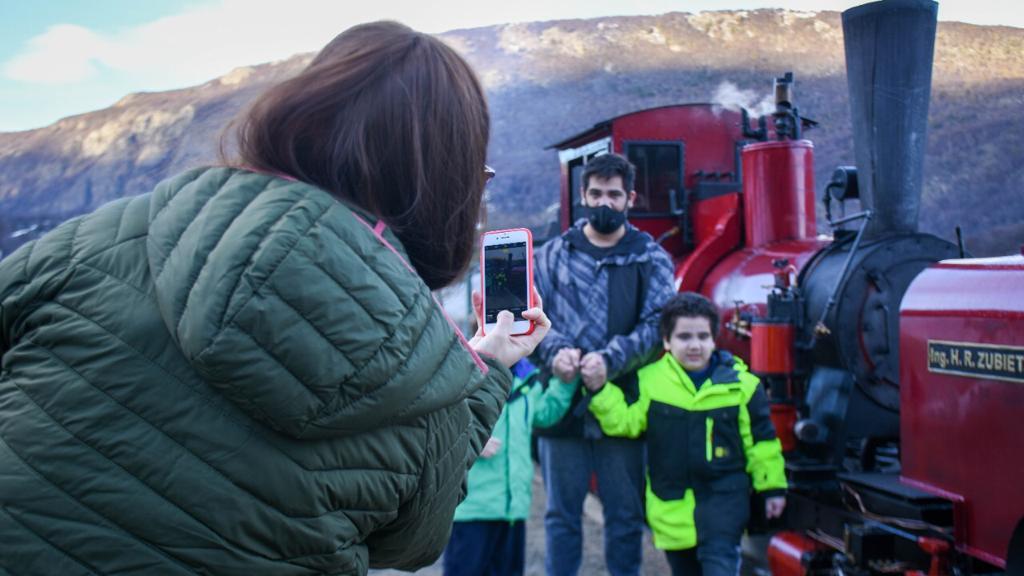 60d3c2ee7b9552de3955883b